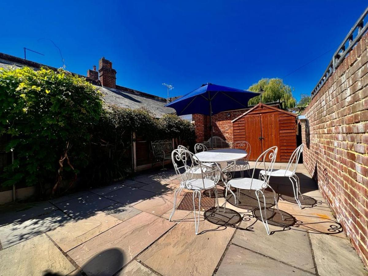 Bridewell Cottage In The Heart Of Tenterden - Pass The Keys Exterior foto
