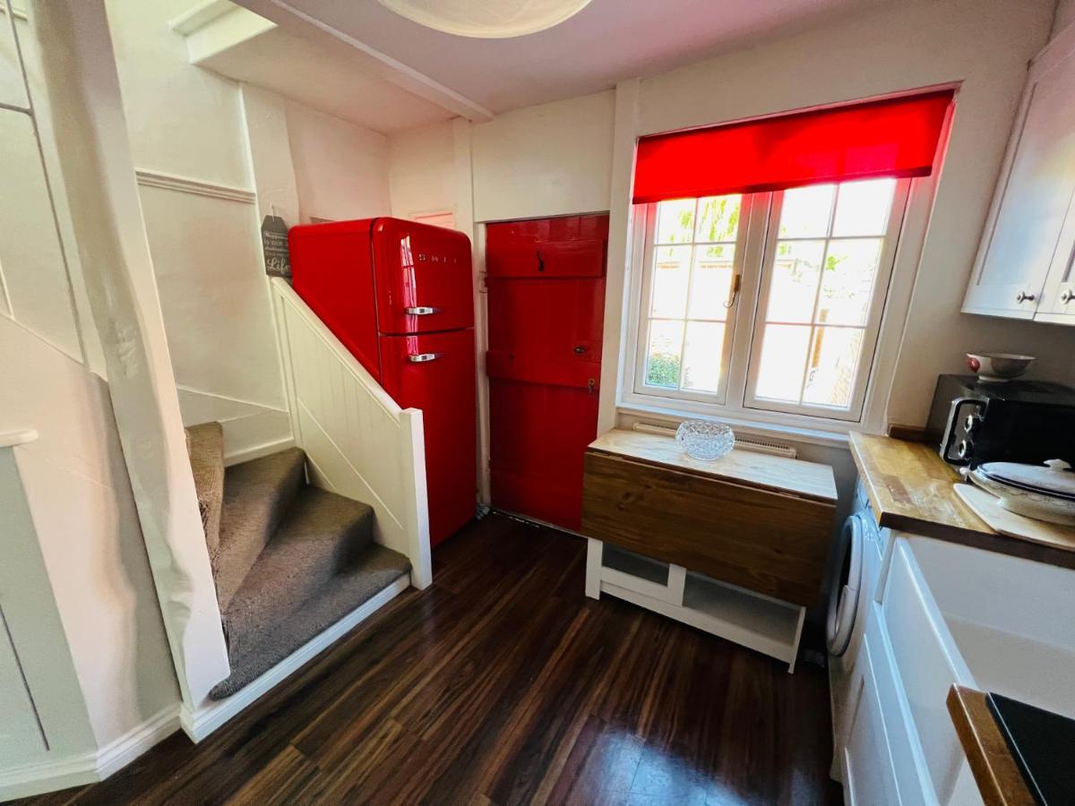 Bridewell Cottage In The Heart Of Tenterden - Pass The Keys Exterior foto