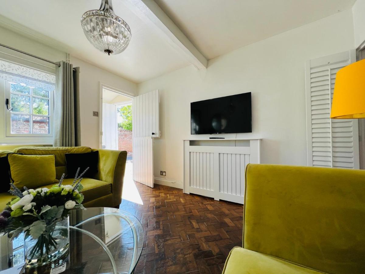Bridewell Cottage In The Heart Of Tenterden - Pass The Keys Exterior foto
